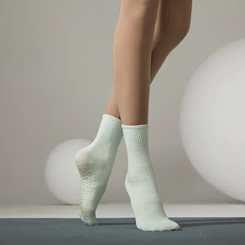 The Sculpt Grip Socks